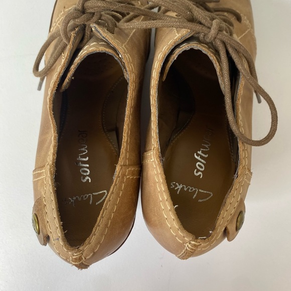 Clarks Womens Size 6 Wedge Softwear Leather Shoe Lace up Tan - Picture 3 of 6